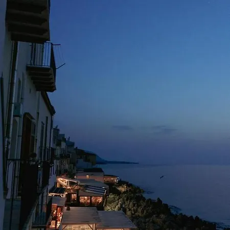 Terrazza Roberto Апартаменты Чефалу