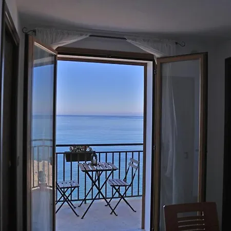Terrazza Roberto 아파트 체팔루